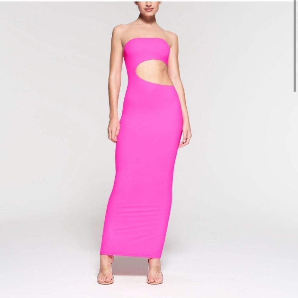 NWT SKIMS Pink Fits Everybody Strapless Dress